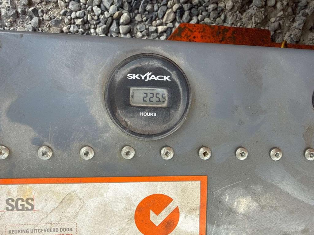 SkyJack SJIII 3219 Photo 8