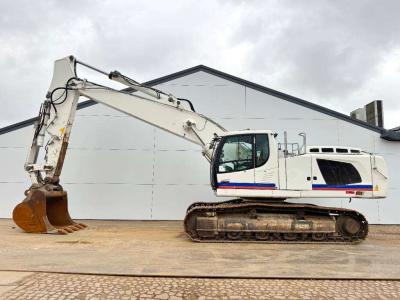 Liebherr R946LC - Hammer Lines / Quick Coupler en vente par Boss Machinery