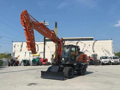 Hitachi ZX220W-7 en vente par Massucco T. Srl