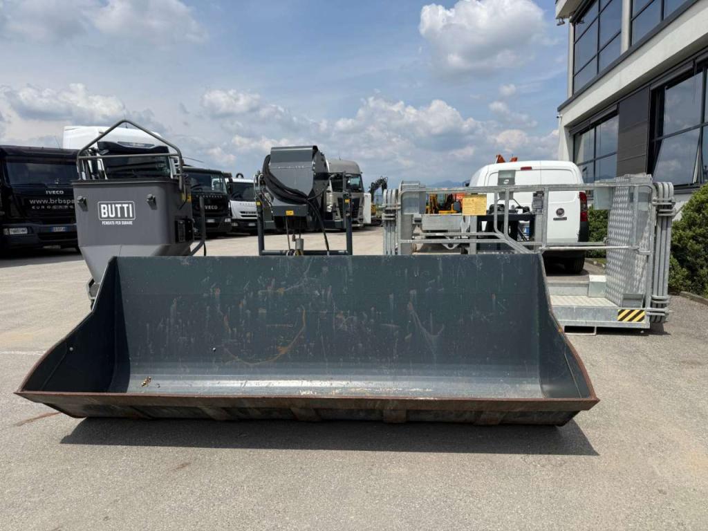 Magni RTH 5.25 SH-D/C Photo 12