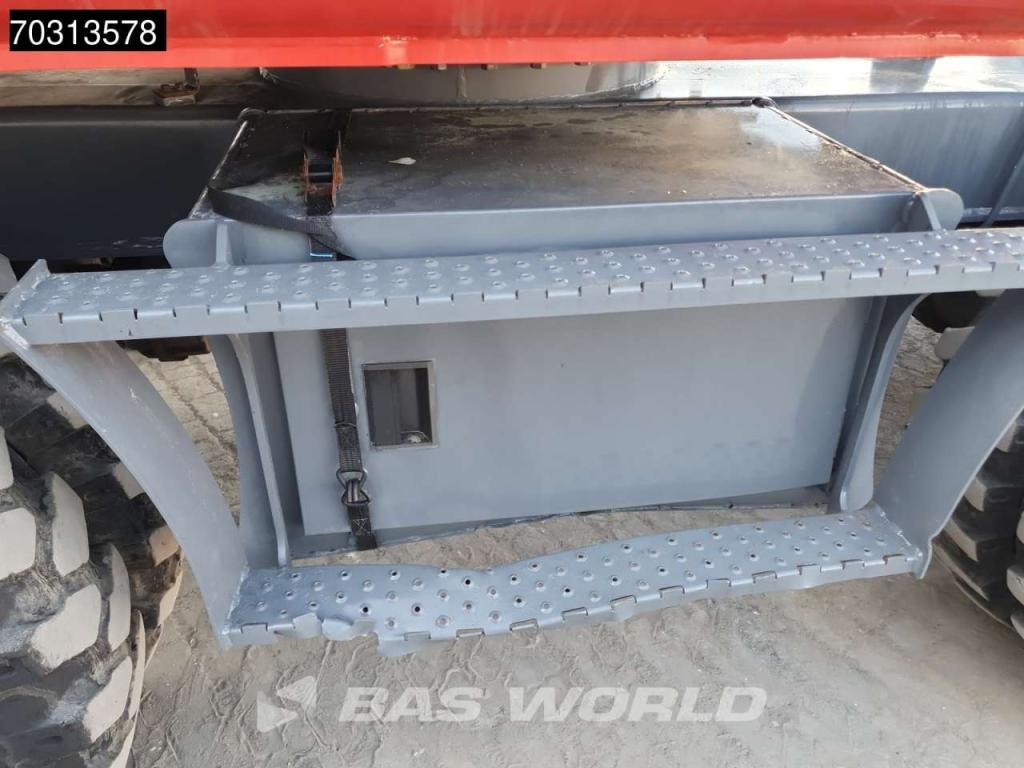 Takeuchi TB295 W Photo 28