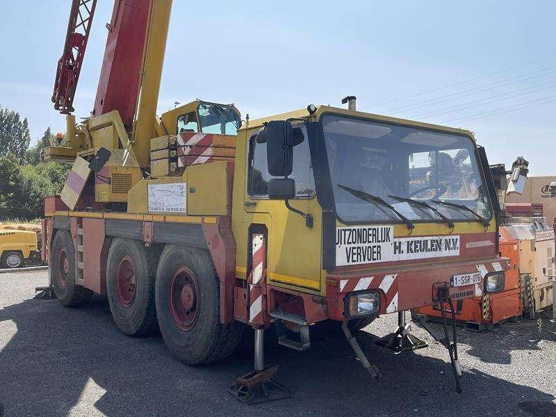 Liebherr LTM 1050 / 1 Photo 1
