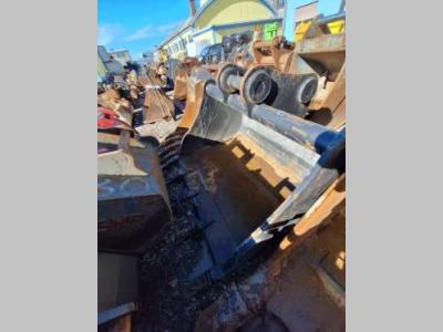 1550 mm UNI80 for 20 ton excavators Godet de fouille en vente par Balavto