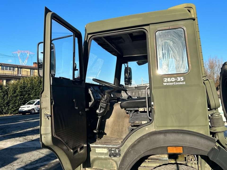 Iveco 260-35 6x4 Photo 11