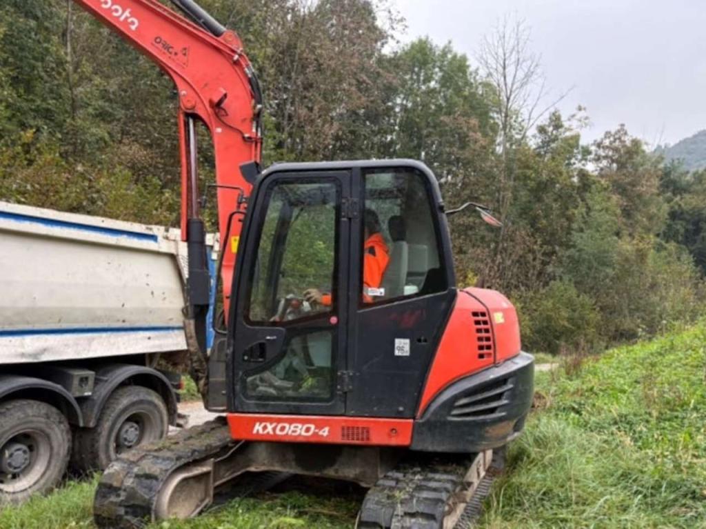 Kubota KX080-4 Photo 1