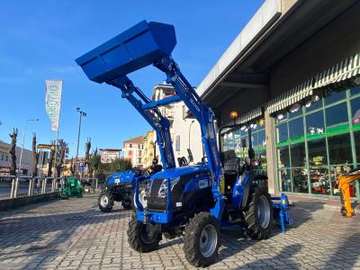 Solis S26 DT con CARICATORE ANTERIORE SFILABILE & BENNA MOTORE MITSUBISHI DOPPIA TRAZIONE 4WD en vente par Giordano Srl