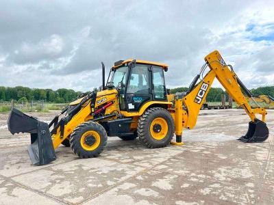 JCB 3DX / 3CX Super Eco Xpert - Tele Boom 4/1 bucket en vente par Boss Machinery