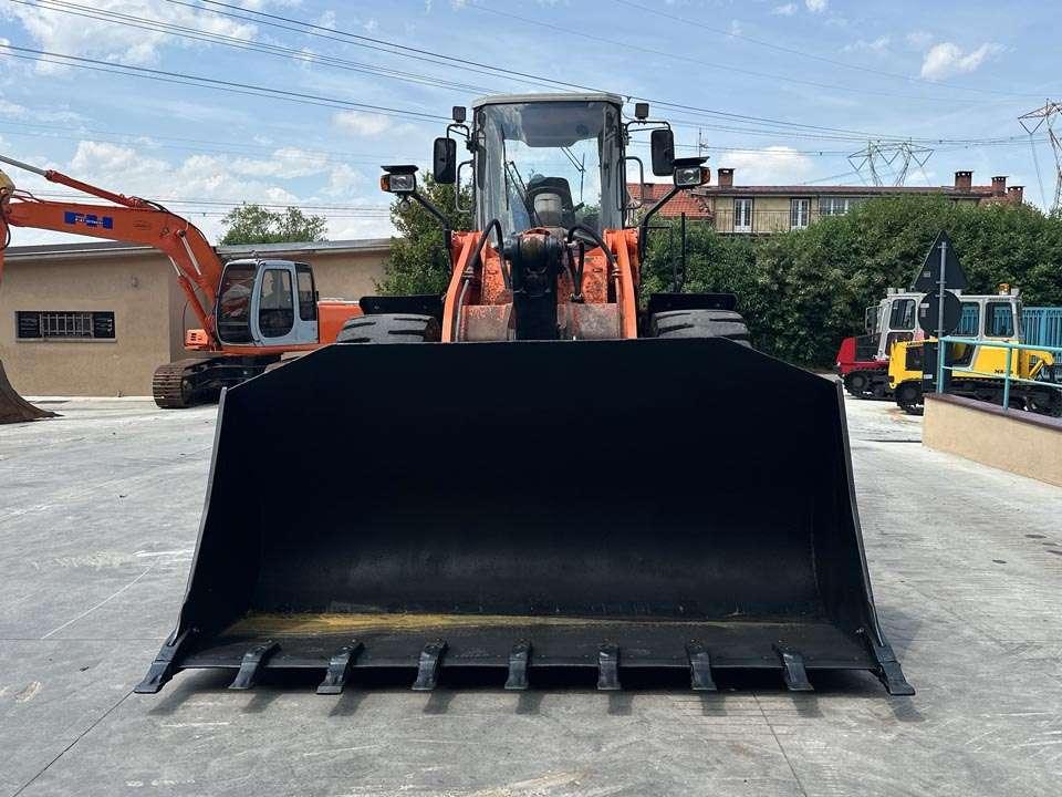 Hitachi LX210E Photo 18