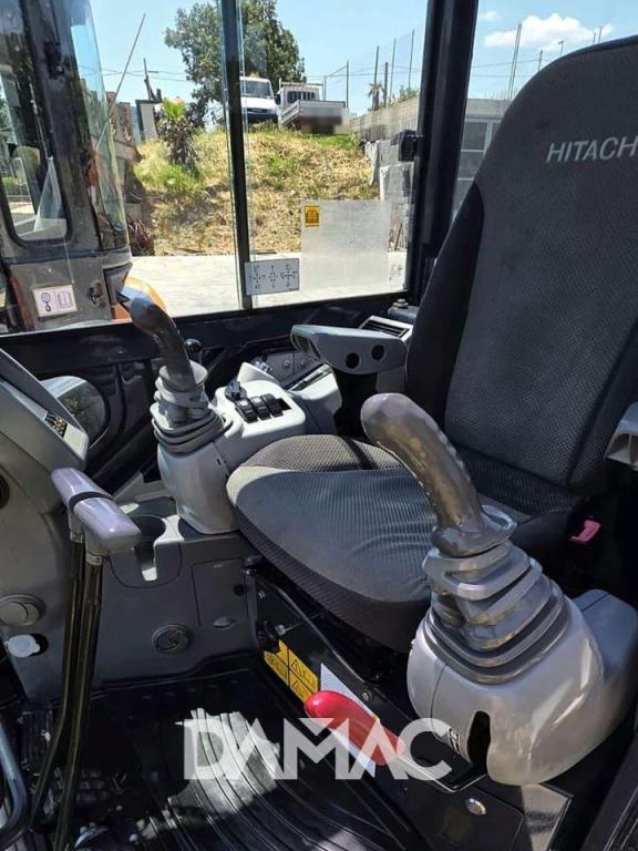 Hitachi ZX55U Photo 8