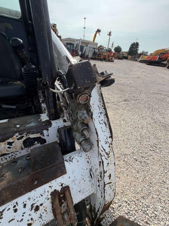 Bobcat T190 Photo 12
