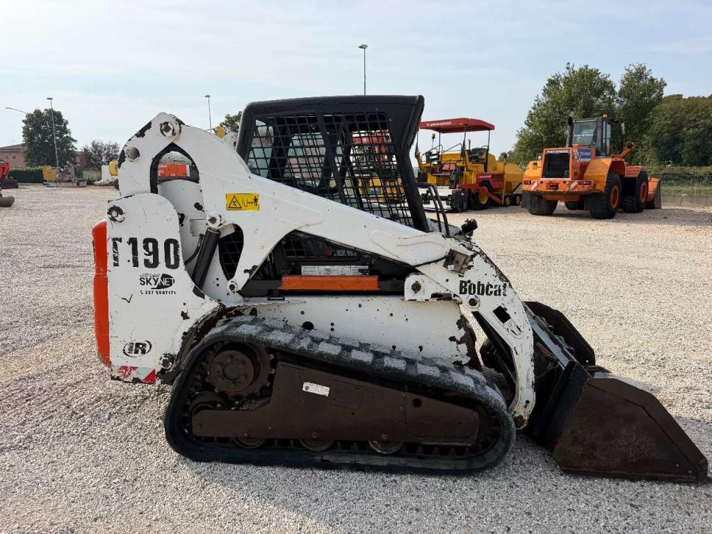 Bobcat T190 Photo 4