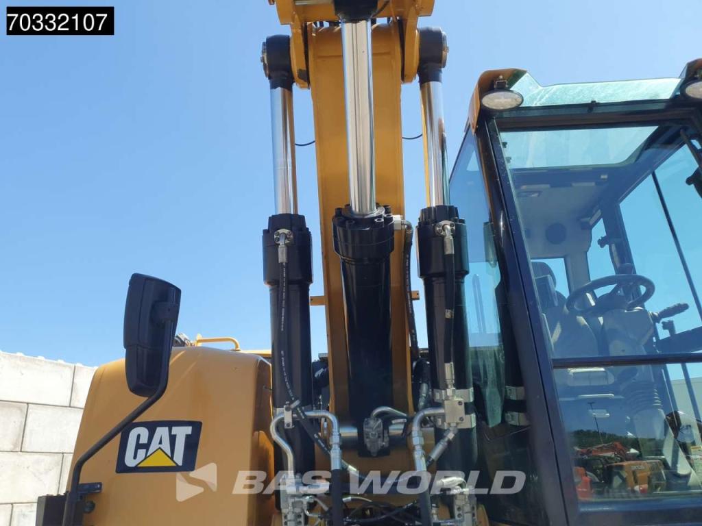 Caterpillar M322 F OUTRIGGERS + BLADE Photo 9