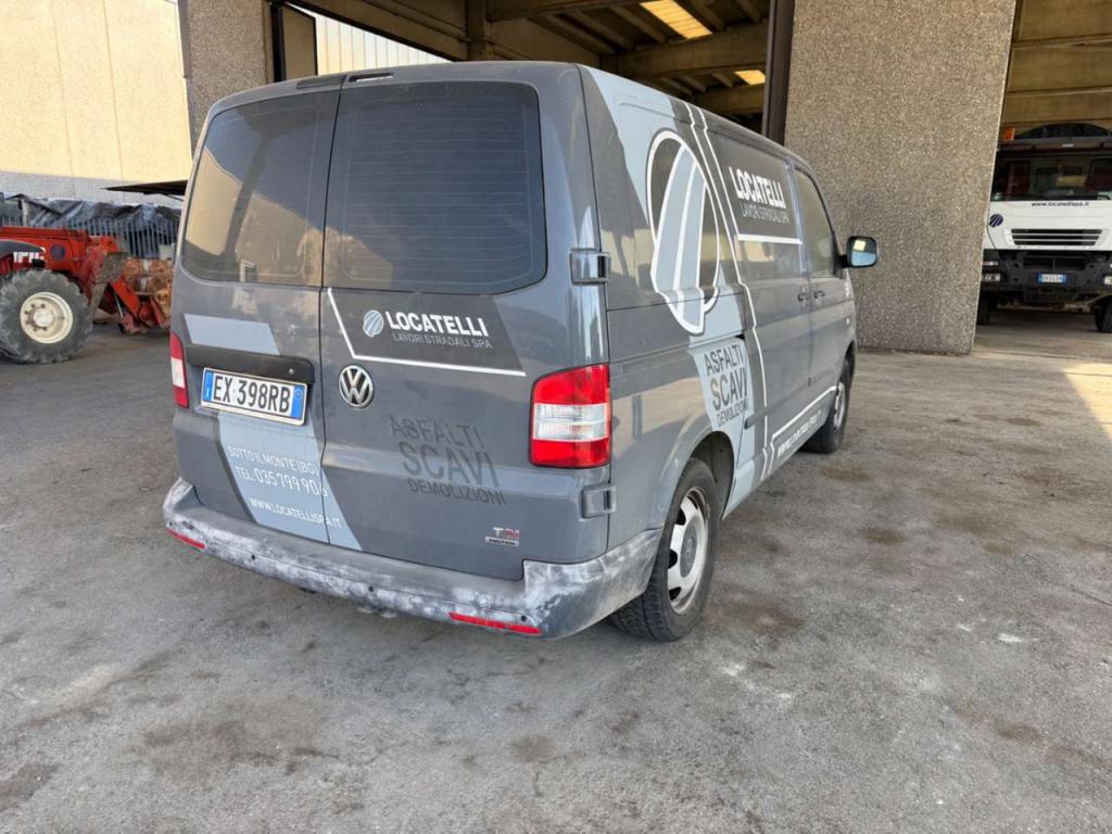 Volkswagen Transporter 4 Motion Photo 2