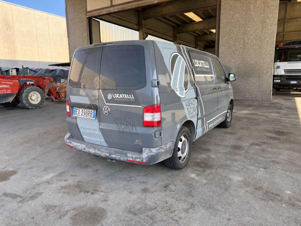 Volkswagen Transporter 4 Motion Photo 3