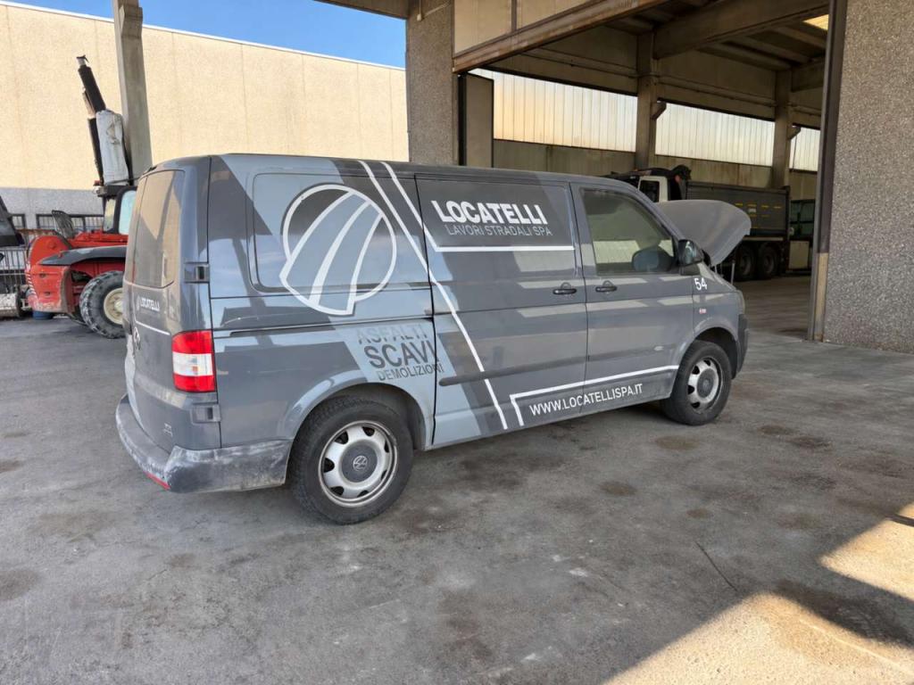 Volkswagen Transporter 4 Motion Photo 4