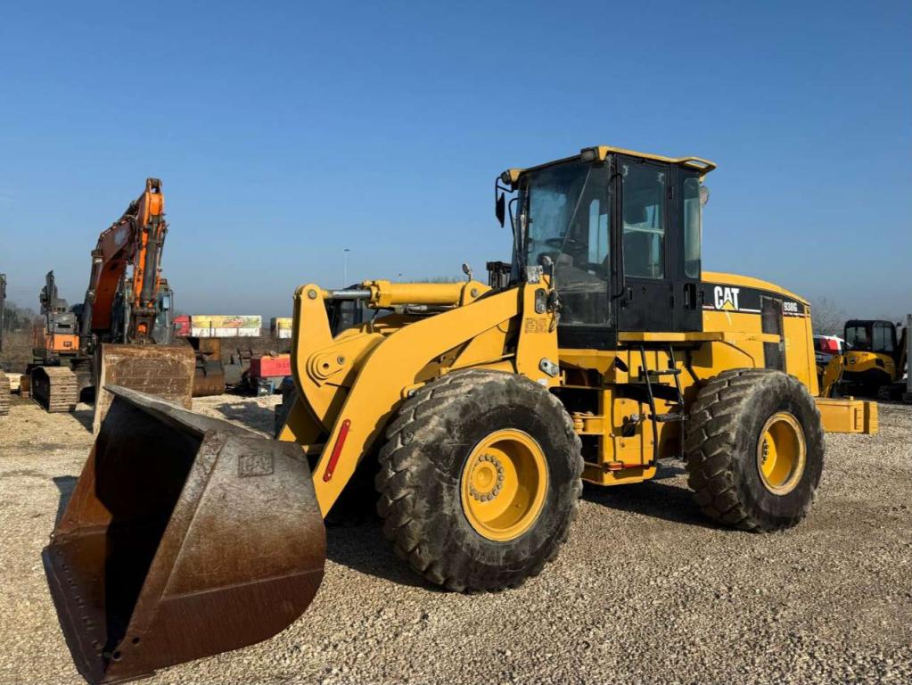 Caterpillar 938 GII Photo 1
