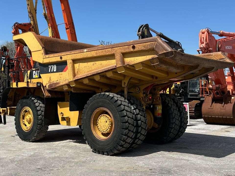 Caterpillar 770 Photo 3