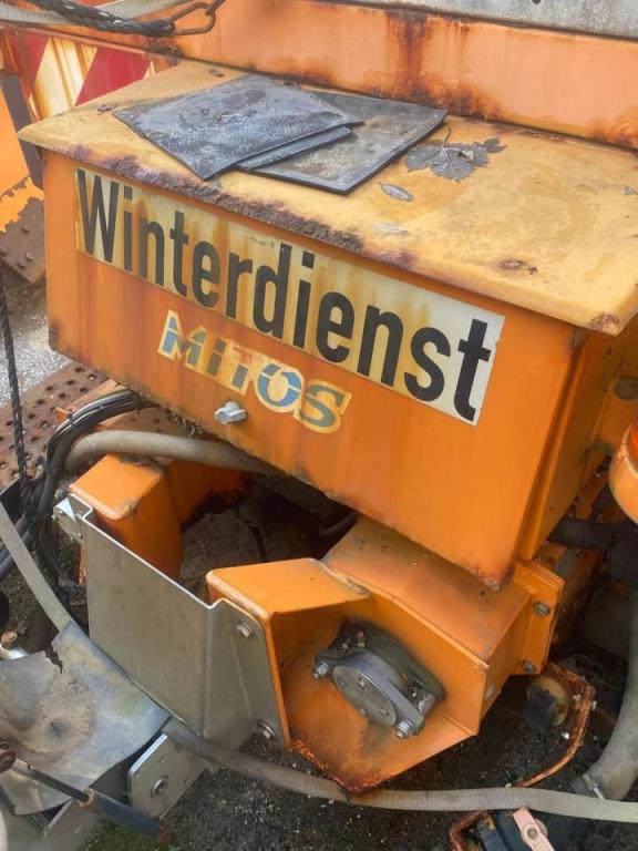 Mercedes-Benz UNIMOG U500 Photo 10