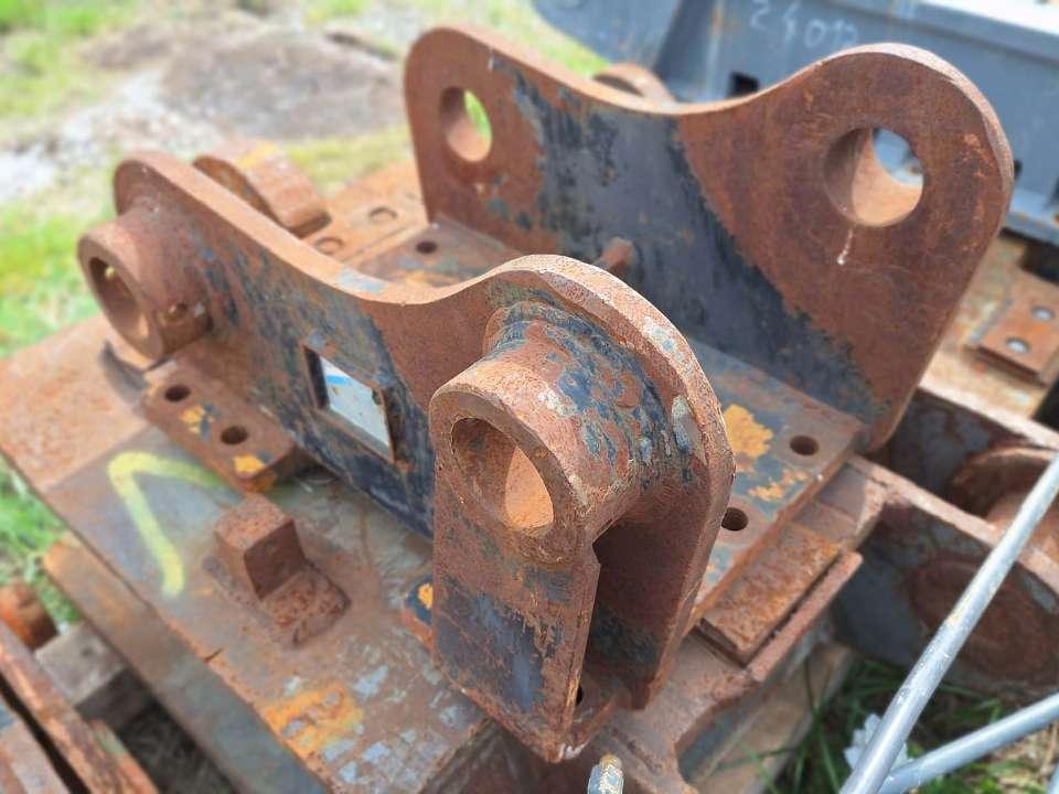 pin-on for 25-32 ton excavators Attachment plate Photo 4