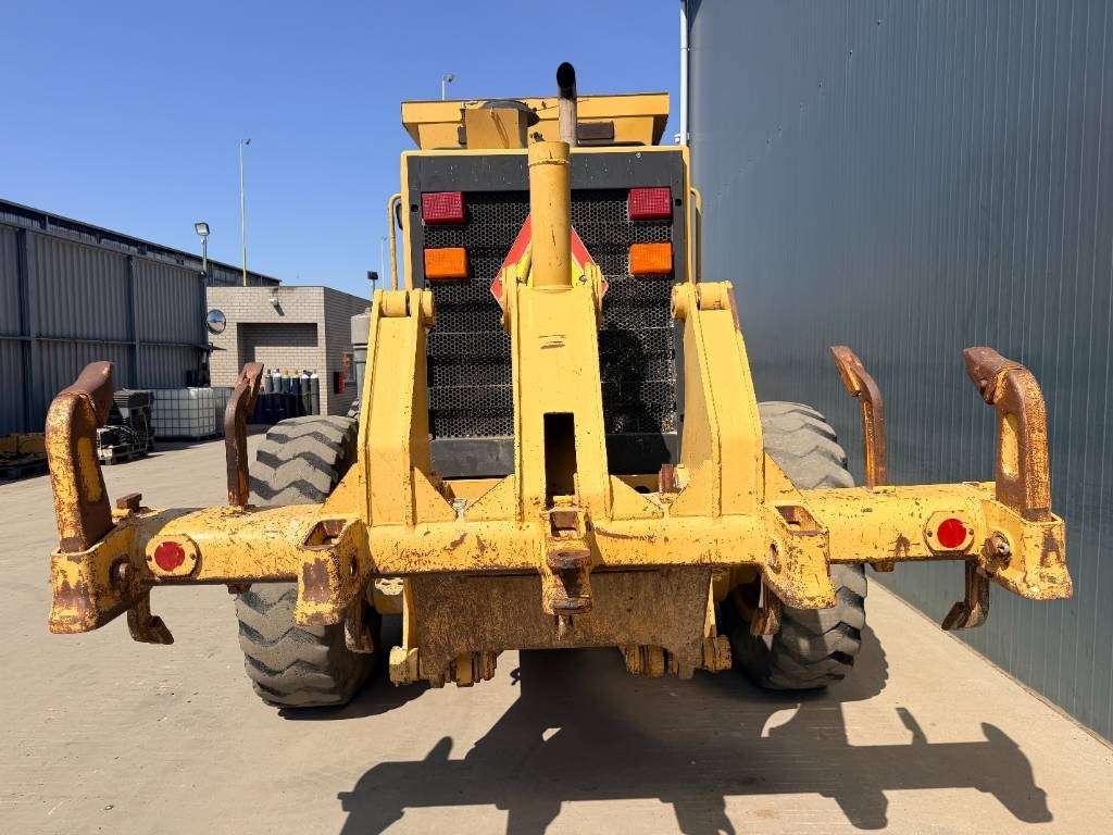 Caterpillar 140H Photo 11