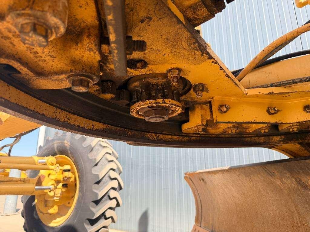 Caterpillar 140H Photo 30