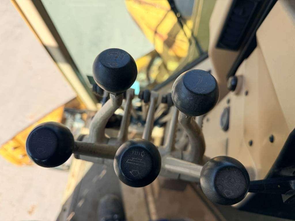Caterpillar 140H Photo 6