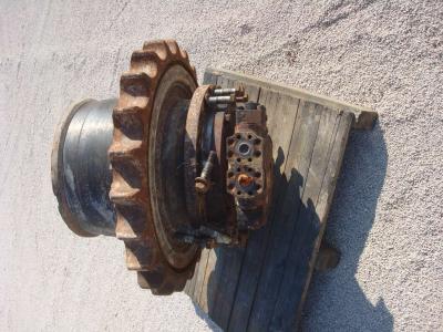 Moteur de translation pour Fiat Hitachi 450.3 en vente par OLM 90 Srl