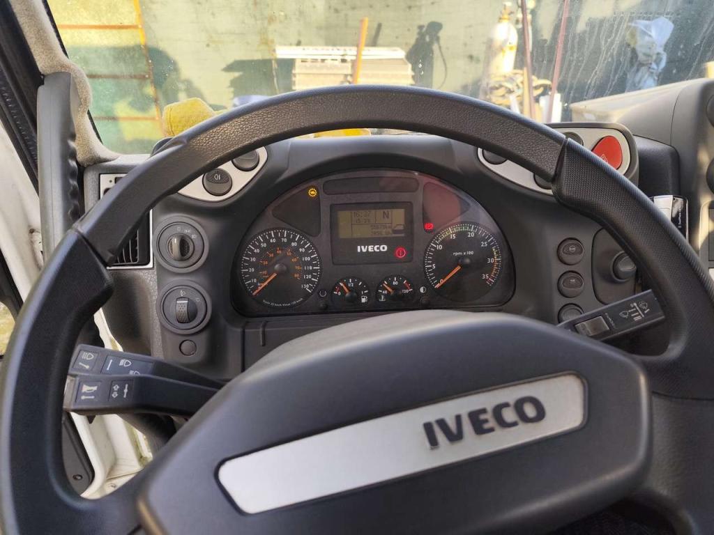 Iveco EUROCARGO ML100E22 Photo 11
