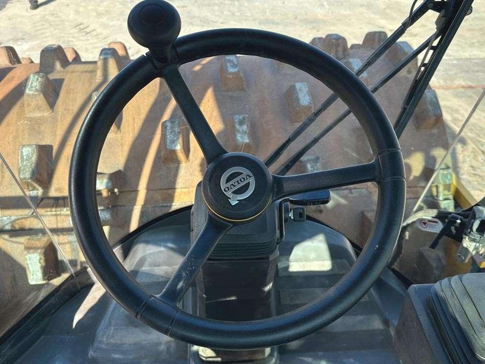 Volvo SD135B Photo 19