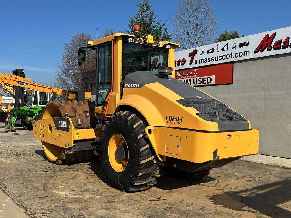 Volvo SD135B Photo 3