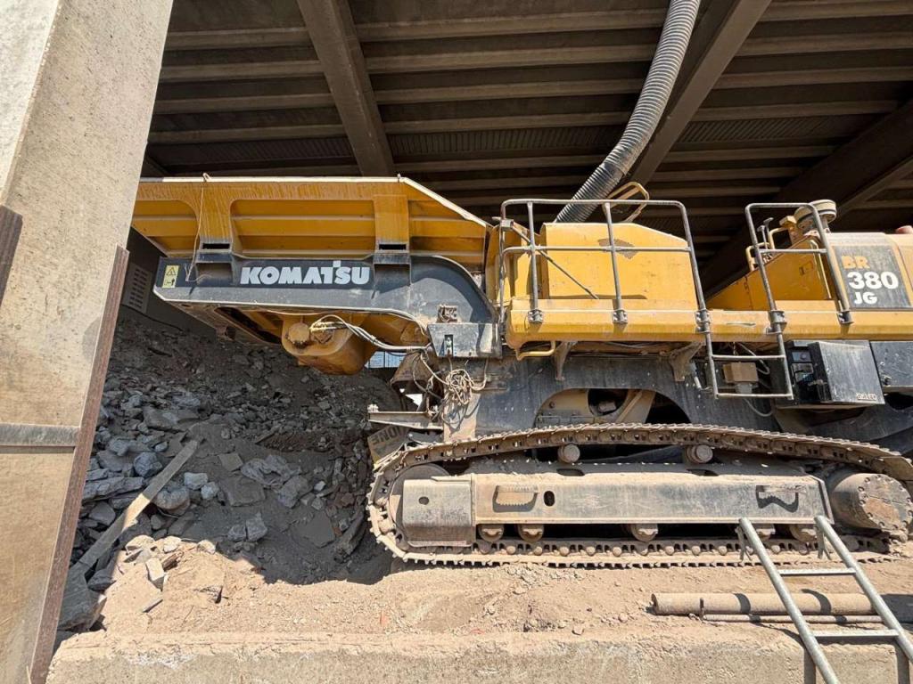 Komatsu BR380JG-1 Photo 3
