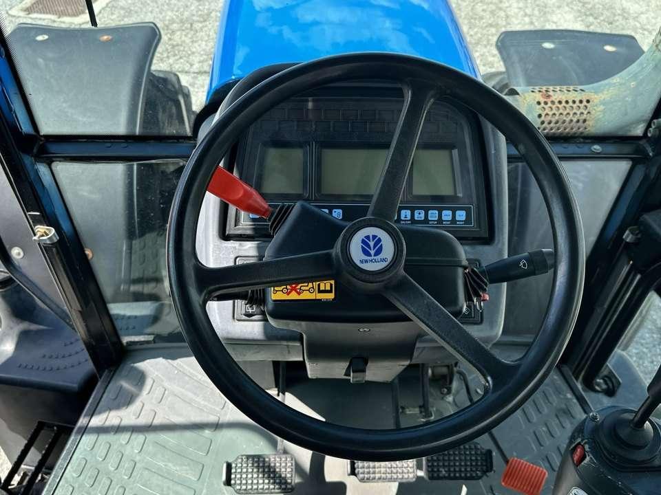 New Holland TM190 4X4 Photo 14
