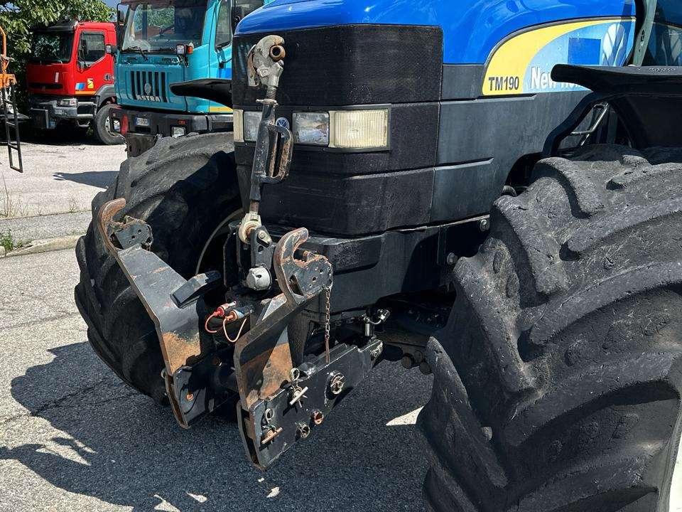 New Holland TM190 4X4 Photo 5