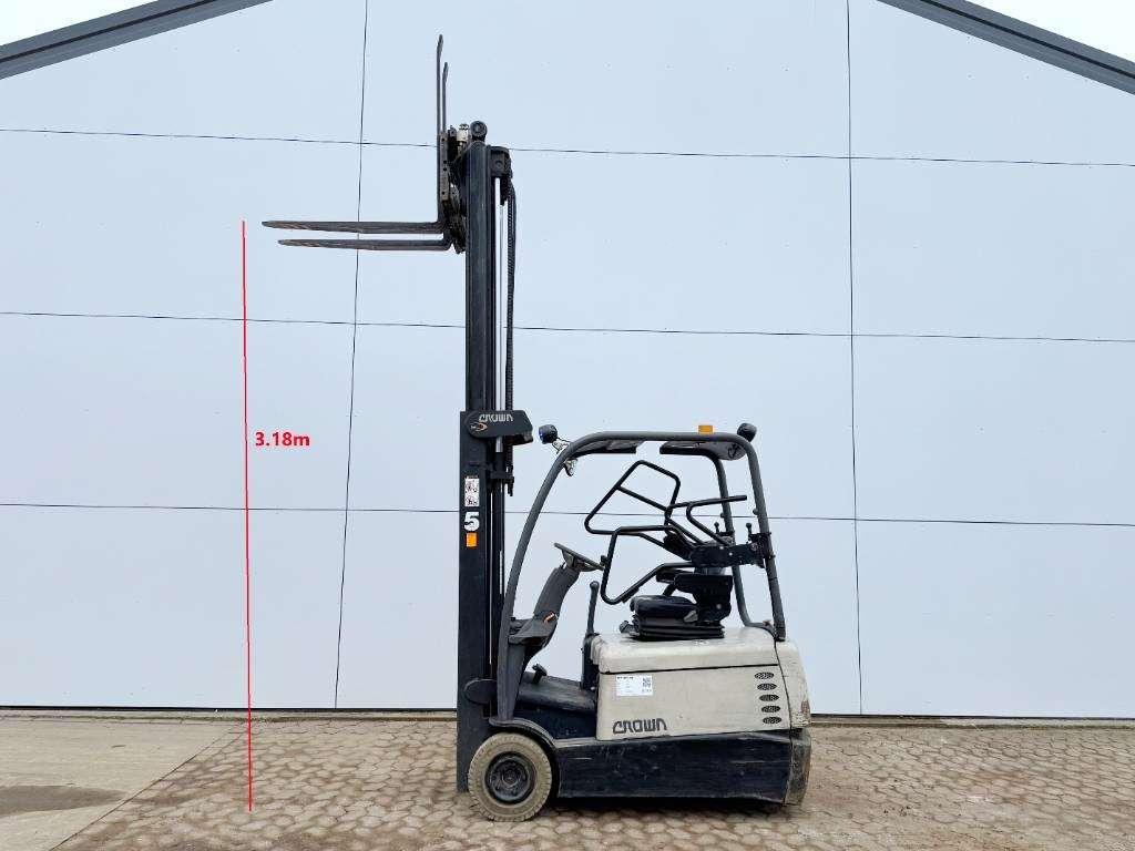 Crown SC4240-1.6 - Duplex / Side Shift / Full Electric Photo 15