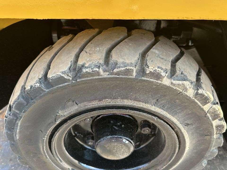 Hyster H3.00XM Photo 5