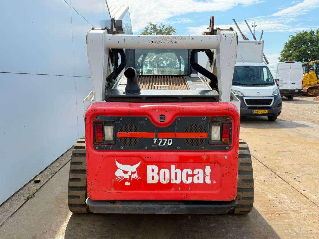 Bobcat T770 - Closed Cab / Quick Coupler Photo 4