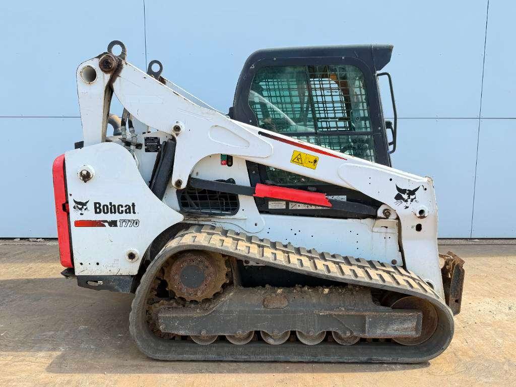 Bobcat T770 - Closed Cab / Quick Coupler Photo 6