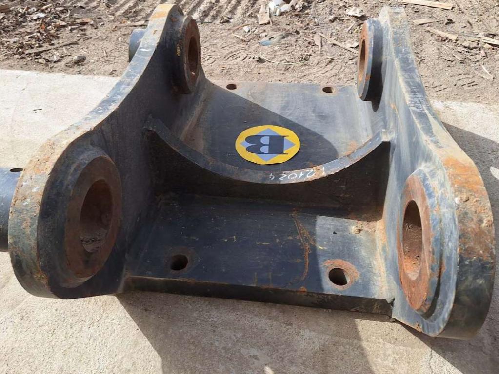pin-on for 35-45 ton excavators Attachment plate Photo 4