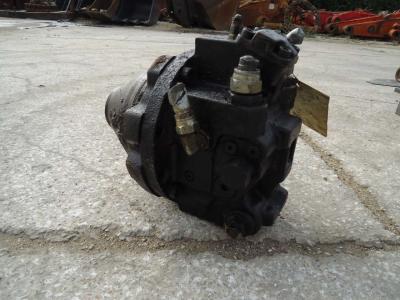 Moteur de translation pour Fiat Hitachi EX215 en vente par OLM 90 Srl