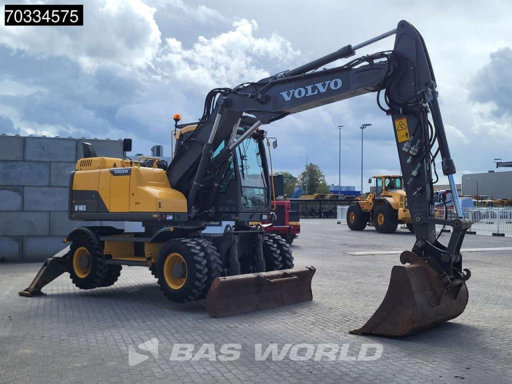 Volvo EW140 D Outriggers + Blade Photo 7