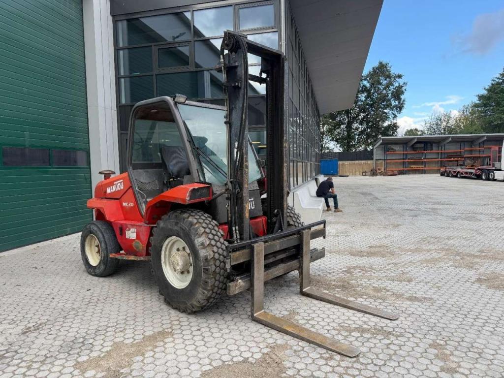 Manitou MC30 MANUAL GEARBOX Photo 2