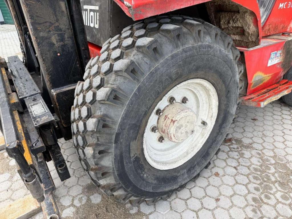Manitou MC30 MANUAL GEARBOX Photo 9