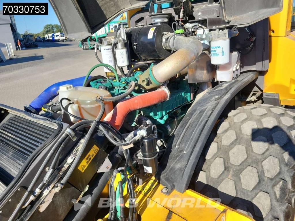 Volvo SD115 B A/C Photo 12