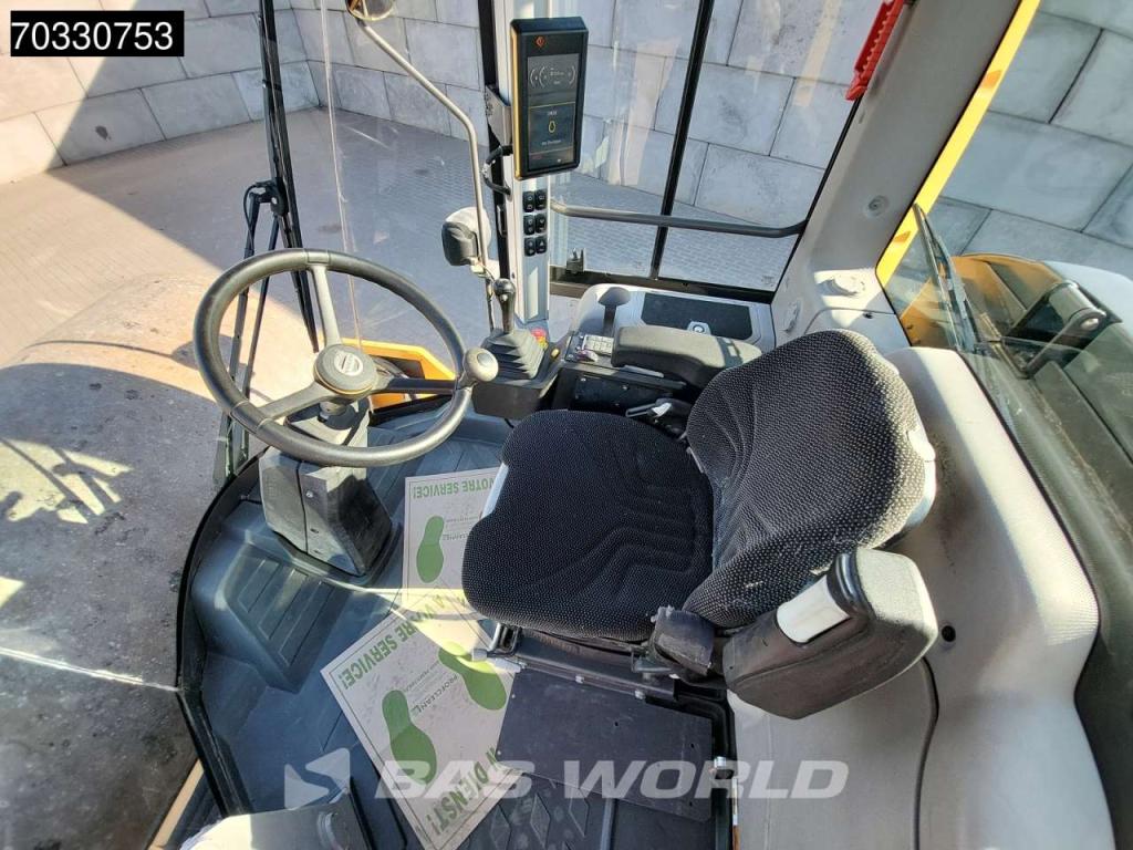 Volvo SD115 B A/C Photo 24