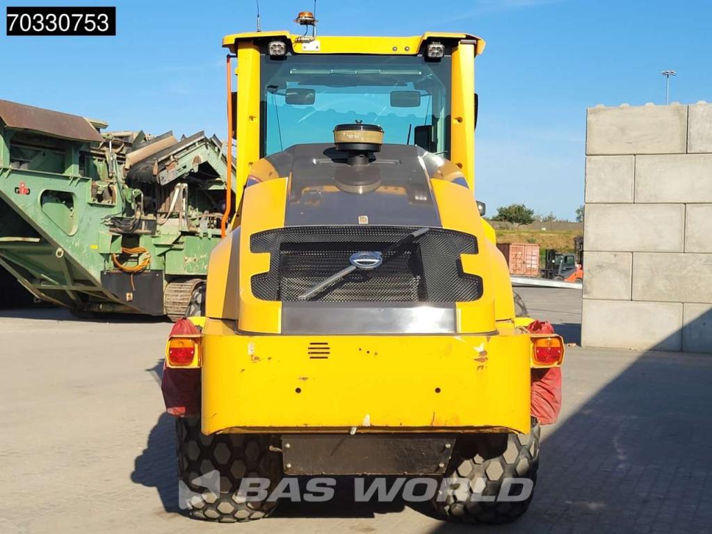 Volvo SD115 B A/C Photo 3