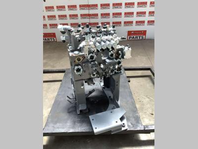 Distributeur hydraulique pour Hitachi ZX135US-7 en vente par Massucco T. Srl Area Ricambi