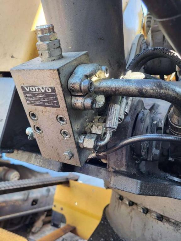 Volvo safety valve 14376540 for Volvo EW140B, EW140C, EW160B... Photo 2