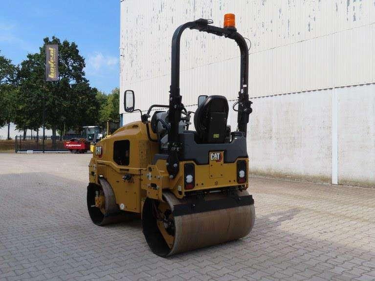 Caterpillar CB2.7GC Photo 4