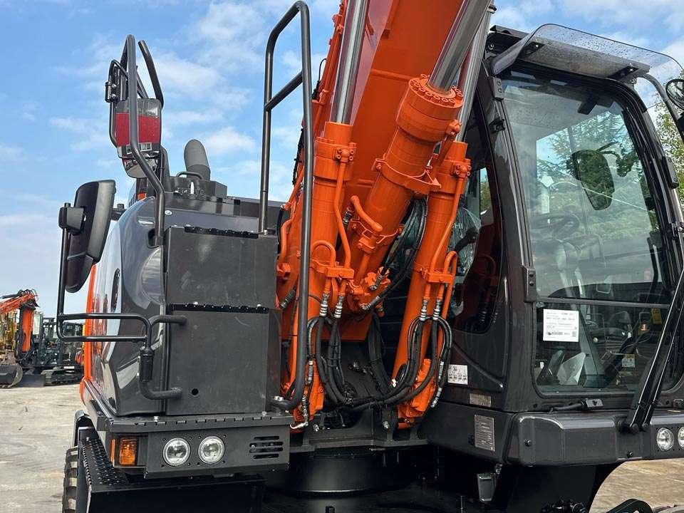 Hitachi ZX175 WT-7 Photo 12