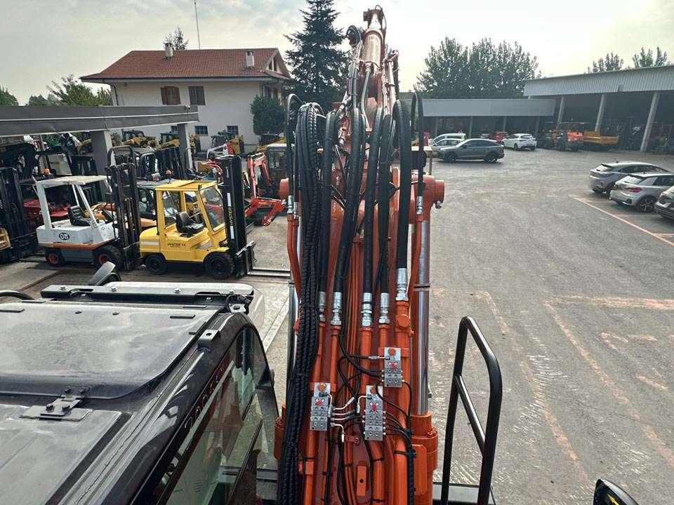 Hitachi ZX175 WT-7 Photo 16